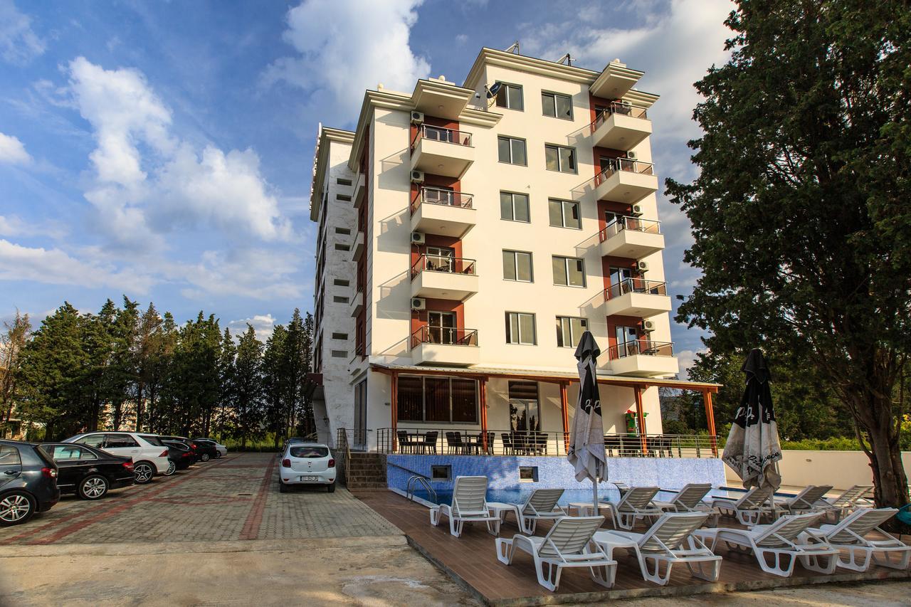 Hotel Hoti II Ulcinj Bagian luar foto